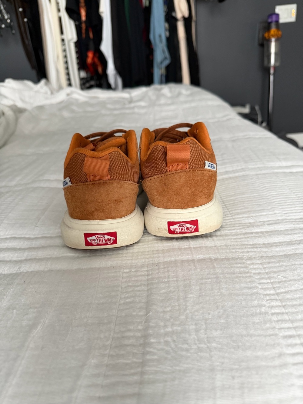 Vans UltraRange EXO SE Sneakers Cream/Orange Lightweight Comfort - Picture 13 of 15